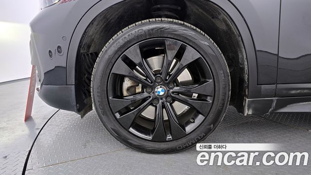 BMW X1 xDrive 20i Advantage — пробег 60 923 км — фото 5 из 5