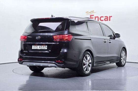 Kia Carnival 9-Seater Noblesse Special — пробег 66 381 км — фото 2 из 5