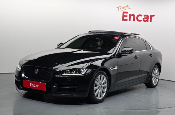 Jaguar XE 20d Prestige — пробег 115 712 км — фото 1 из 5