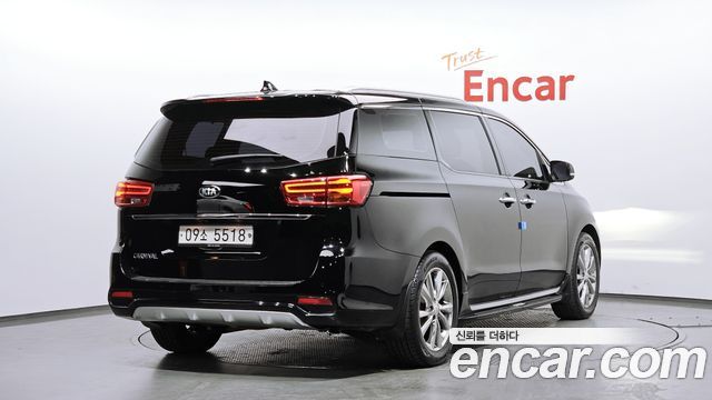 Kia Carnival Gasoline 9-Seater Noblesse — пробег 56 258 км — фото 2 из 5