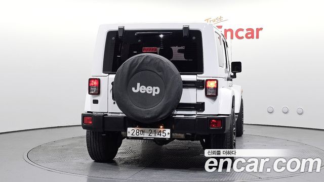 Jeep Wrangler 3.6 Sahara 4Door — пробег 105 302 км — фото 4 из 5