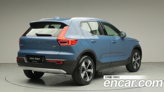 Volvo XC40 B4 Ultra Bright — пробег 326 км — фото 2 из 5