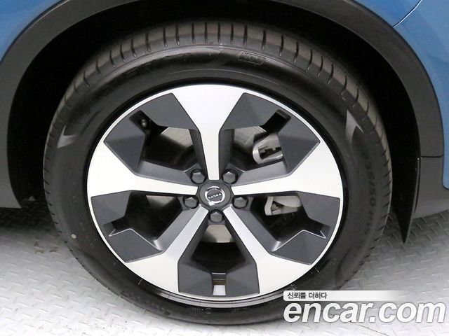 Volvo XC40 B4 Ultra Bright — пробег 326 км — фото 5 из 5