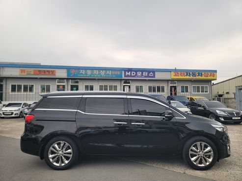 Kia Carnival 7-seater Limousine VIP — пробег 222 266 км — фото 4 из 5