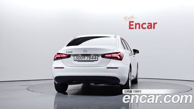 Mercedes-Benz A-Class из Кореи Encar