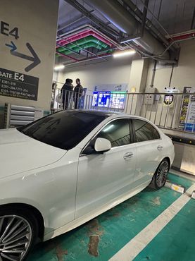 Mercedes-Benz C-Class C300 4MATIC AMG Line — пробег 30 000 км — фото 5 из 5