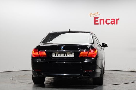 BMW 7-Series 750Li xDrive — пробег 90 246 км — фото 4 из 5