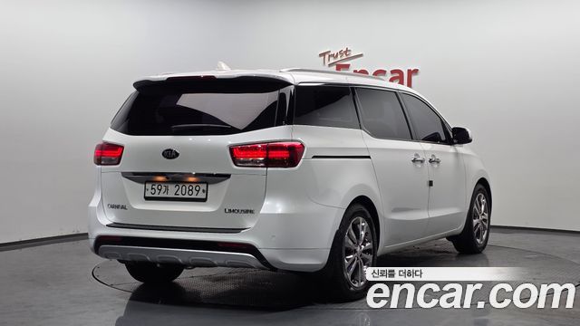 Kia Carnival 7-seater Limousine President — пробег 77 764 км — фото 2 из 5
