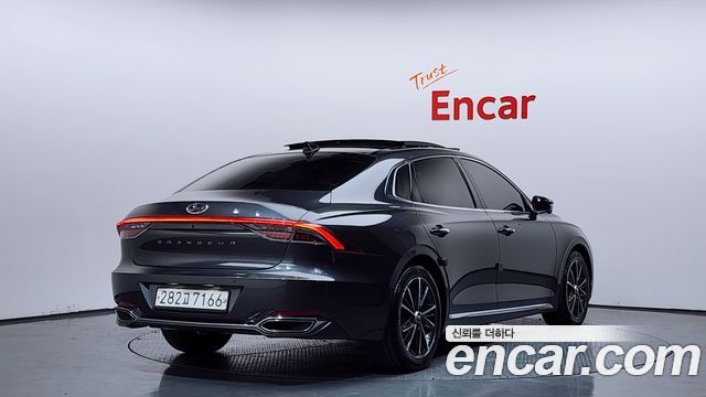 Hyundai Grandeur из Кореи Encar