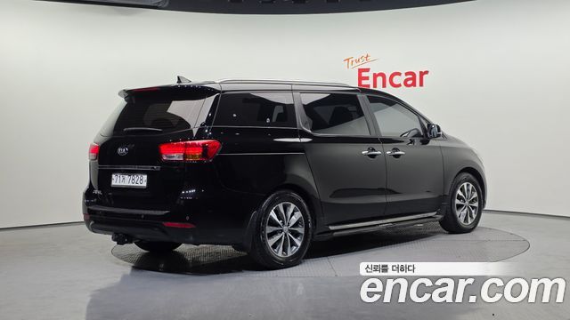 Kia Carnival из Кореи Encar