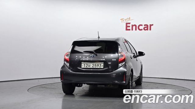 Toyota Prius из Кореи Encar