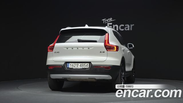 Volvo XC40 B4 Inscription — пробег 83 187 км — фото 4 из 5