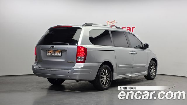 Kia Carnival New Carnival Limousine President — пробег 118 090 км — фото 2 из 5