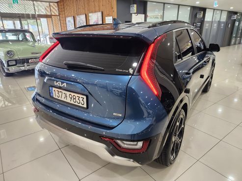 Kia Niro Signature — пробег 69 700 км — фото 2 из 5