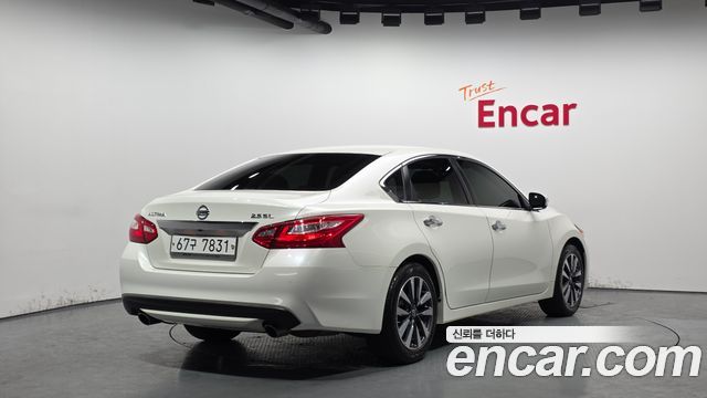 Nissan Altima из Кореи Encar