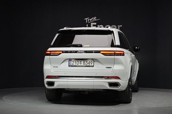 Jeep Cherokee 4xe Summit Reserve — пробег 74 597 км — фото 4 из 5