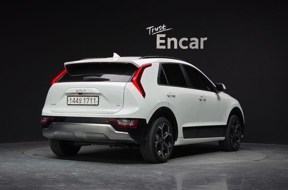 Kia Niro Signature — пробег 2 298 км — фото 2 из 5
