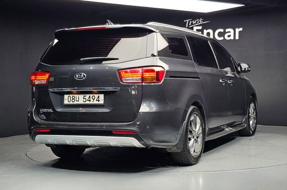 Kia Carnival 9-Seater Noblesse Special — пробег 127 628 км — фото 2 из 5