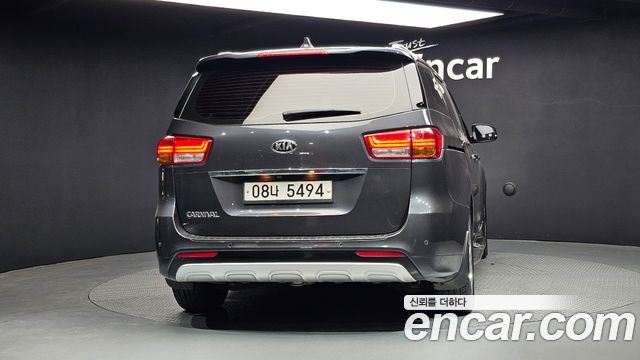 Kia Carnival из Кореи Encar