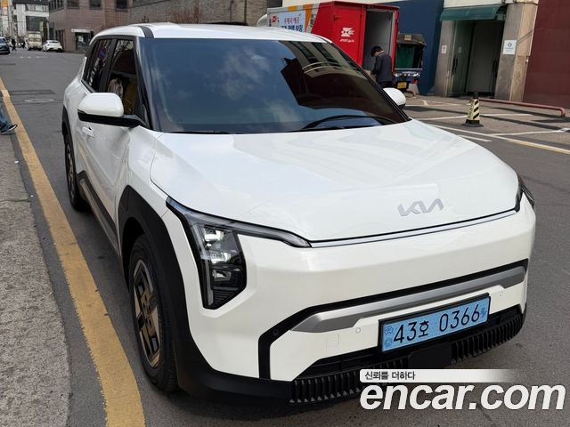 Kia EV3 Long Range 2WD AIr — пробег 620 км — фото 2 из 5