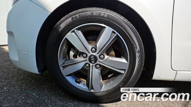 Kia K3 из Кореи Encar