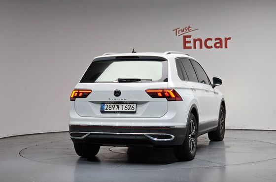 Volkswagen Tiguan 2.0 TDI Premium — пробег 64 721 км — фото 4 из 5