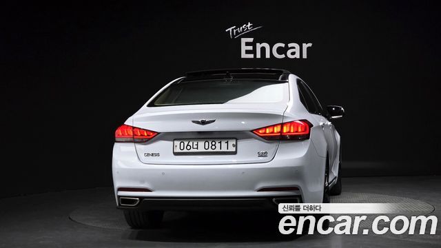 Hyundai Genesis из Кореи Encar