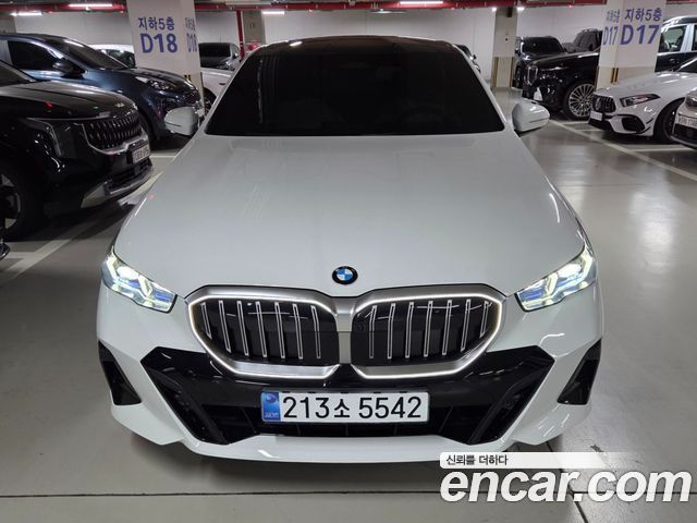 BMW 5-Series 520i M Sport — пробег 1 450 км — фото 1 из 5