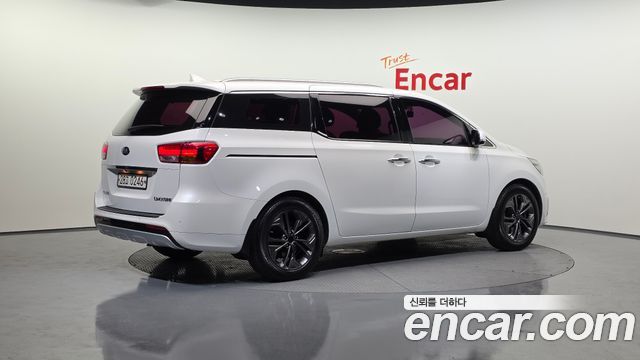 Kia Carnival из Кореи Encar