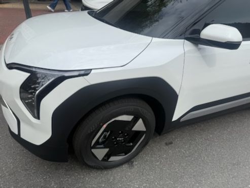 Kia EV3 Long Range 2WD AIr — пробег 170 км — фото 2 из 5