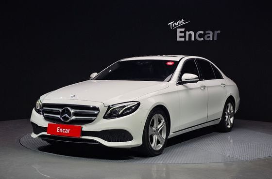 Mercedes-Benz E-Class E220d 4MATIC Avantgarde — пробег 83 756 км — фото 1 из 5