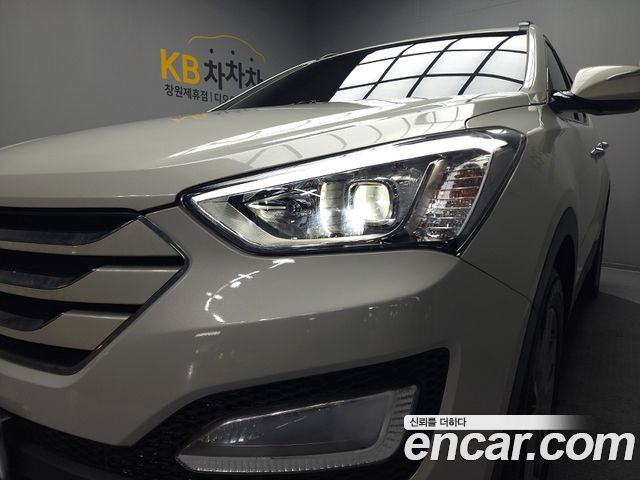 Hyundai Santafe Diesel(e-VGT) 2.2 4WD Premium — пробег 209 000 км — фото 2 из 5