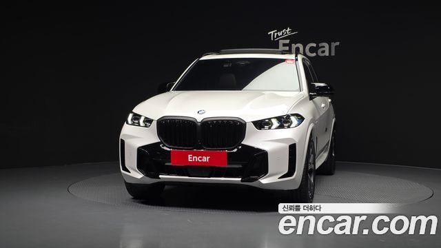 BMW X5 xDrive 40i M Sport — пробег 5 423 км — фото 3 из 5