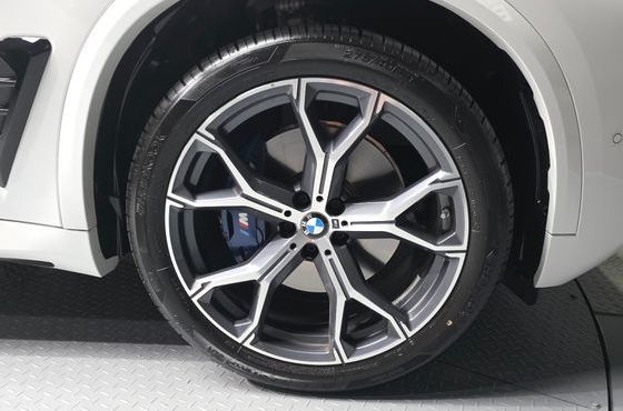 BMW X5 xDrive 40i M Sport — пробег 5 423 км — фото 5 из 5