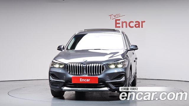 BMW X1 xDrive 20i xLine — пробег 73 731 км — фото 3 из 5