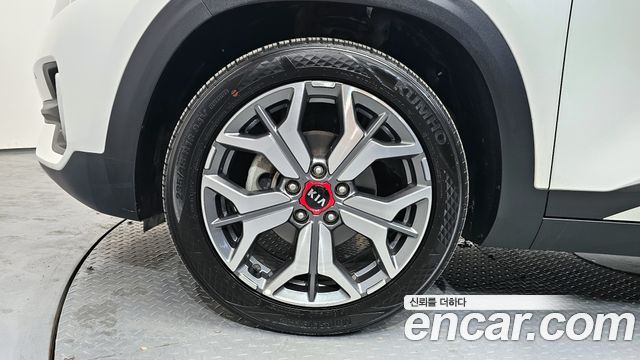 Kia Seltos из Кореи Encar