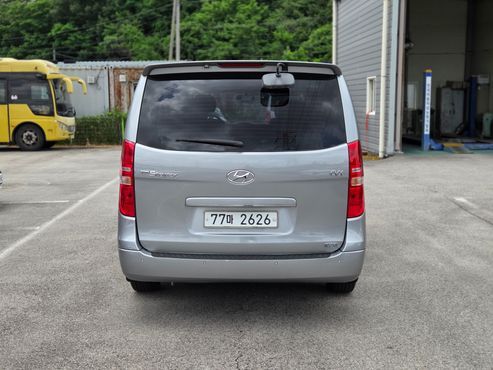 Hyundai Starex 12-Seater Wagon CVX Luxury — пробег 156 000 км — фото 4 из 5