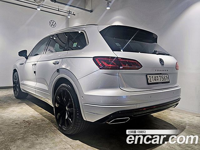 Volkswagen Touareg 3.0 TDI R-Line — пробег 21 766 км — фото 2 из 5