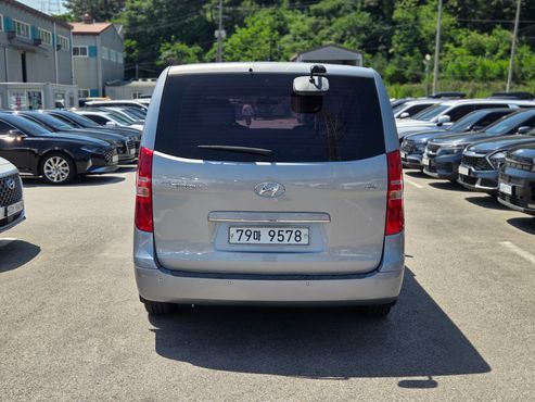 Hyundai Starex Wagon 12-Seater Smart — пробег 98 000 км — фото 4 из 5
