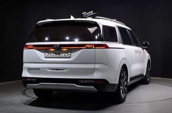 Kia Carnival 9-Seater Prestige — пробег 87 719 км — фото 2 из 5