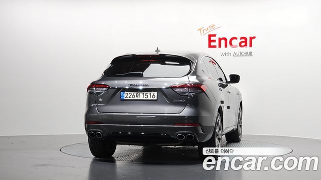Maserati Levante из Кореи Encar