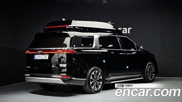 Kia Carnival 9-Seater Hi-Limousine Signature — пробег 102 907 км — фото 2 из 5