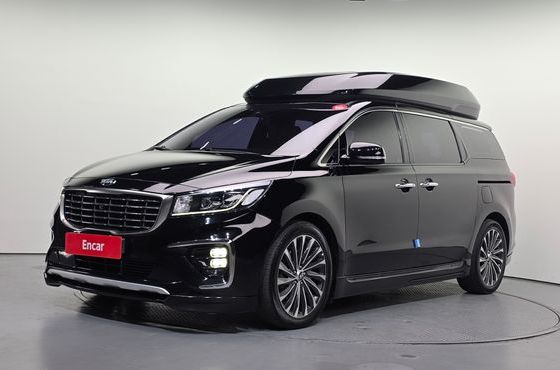 Kia Carnival 9-Seater Hi-Limousine Noblesse Special — пробег 143 890 км — фото 1 из 5