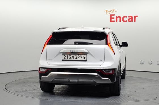 Kia Niro Signature — пробег 67 986 км — фото 4 из 5