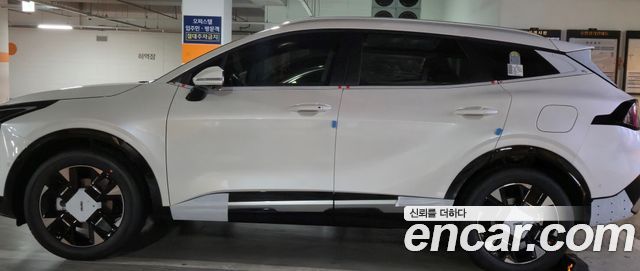 Kia Sportage HEV 1.6 2WD Noblesse — пробег 1 600 км — фото 2 из 5