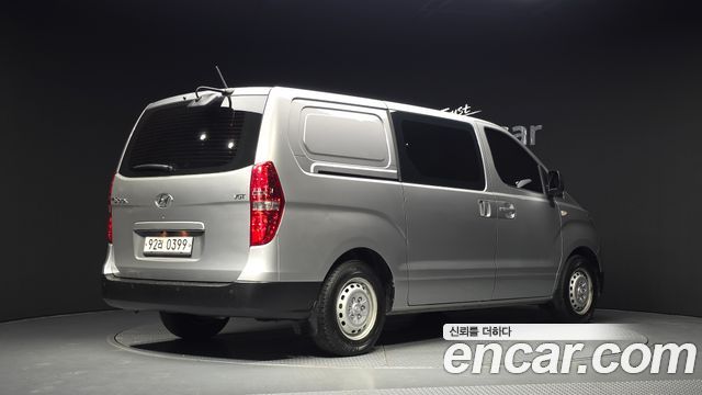 Hyundai Starex Van 5-Seater Style — пробег 174 226 км — фото 2 из 5
