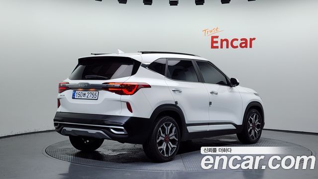Kia Seltos из Кореи Encar