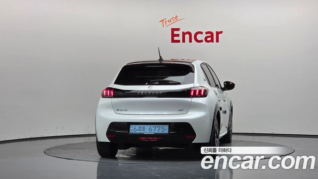 Peugeot 208 из Кореи Encar