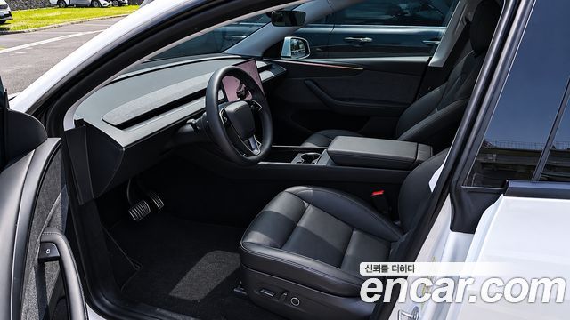 Tesla Model Y RWD — пробег 17 855 км — фото 5 из 5