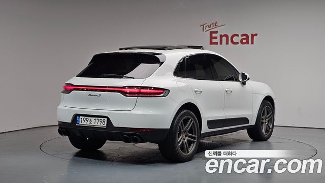 Porsche Macan из Кореи Encar